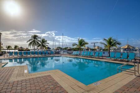 Grand Marina Suite By Brightwild-Waterfront Condo Key West Exterior photo